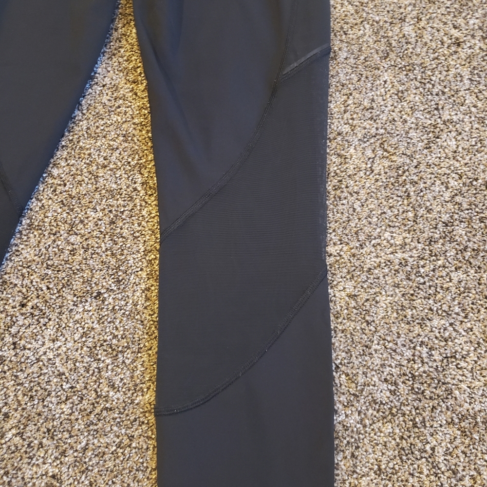 Lululemon leggings with mesh - Picture 7 of 11